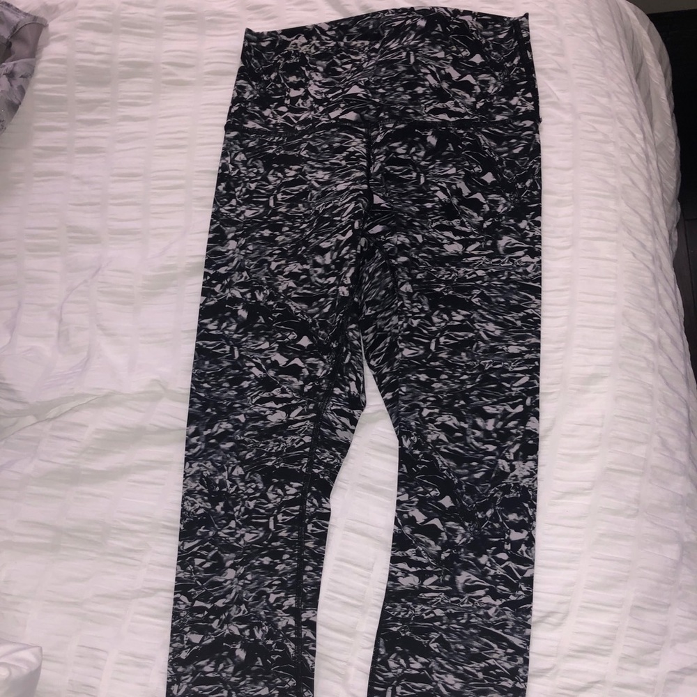 LULU LEMON FULL LENGTH LEGGINGS WUNDER UNDER